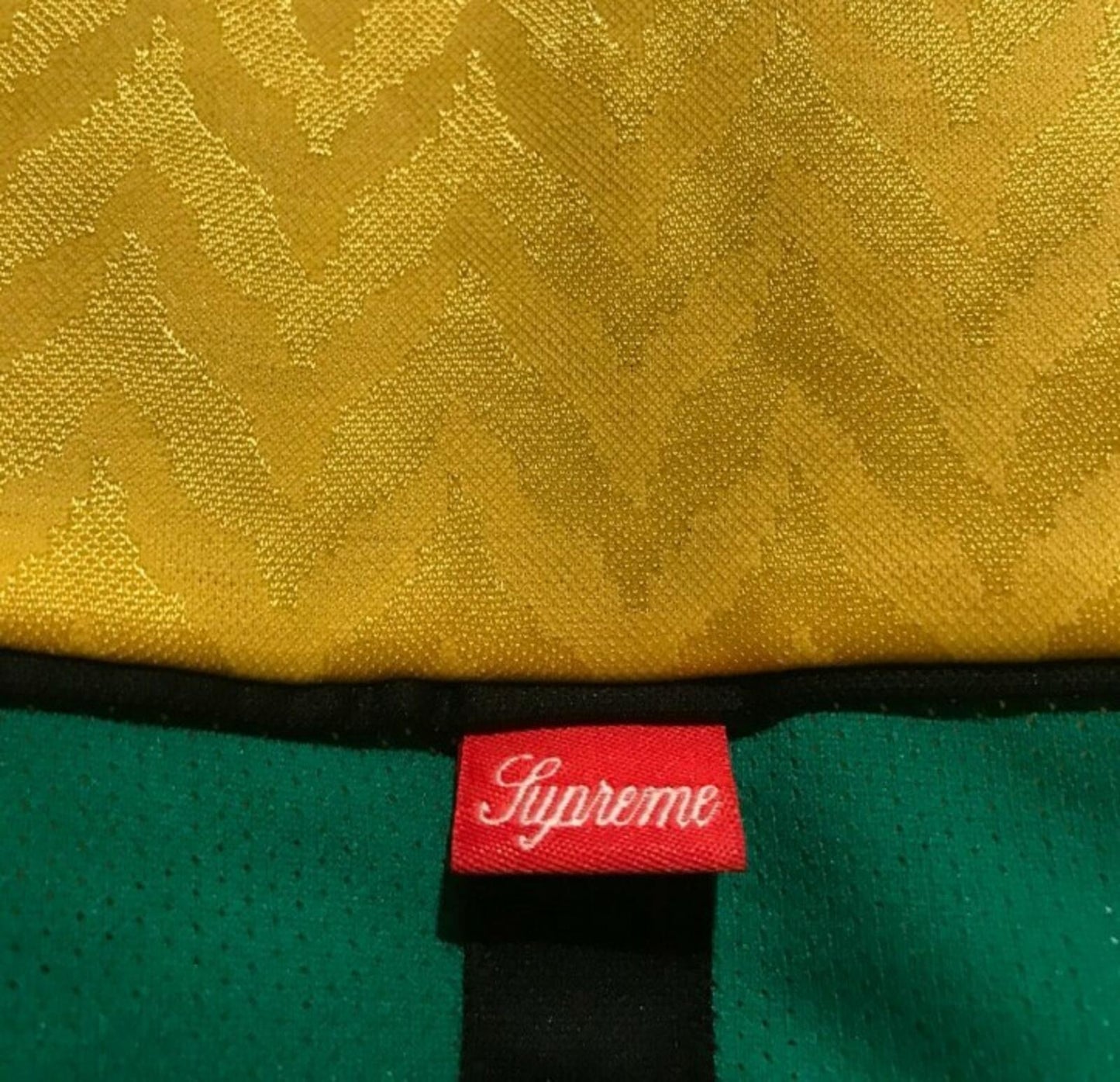 SS05 Supreme Umbro Arabic Logo Soccer Jersey vintage M medium tee t-shirt 2005