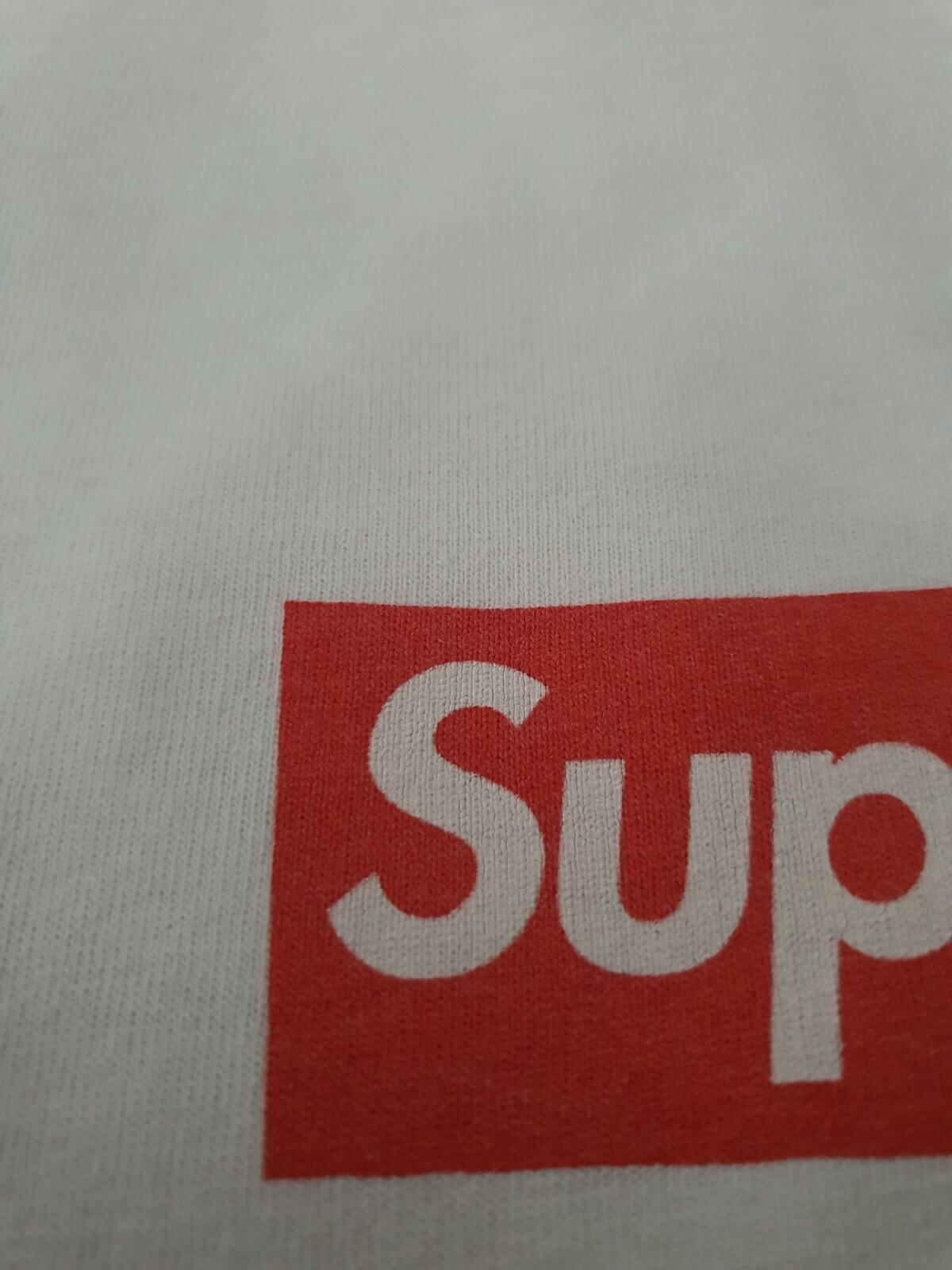 F&F Supreme Box logo Tee White Size L Friends & Family