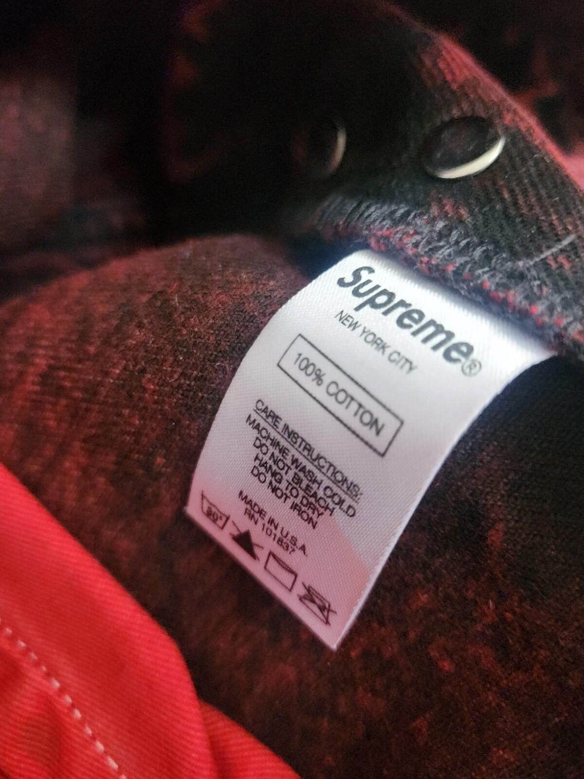 SS20 Supreme washed regular jeans size 32 W32 L32 Red denim Stone Wash