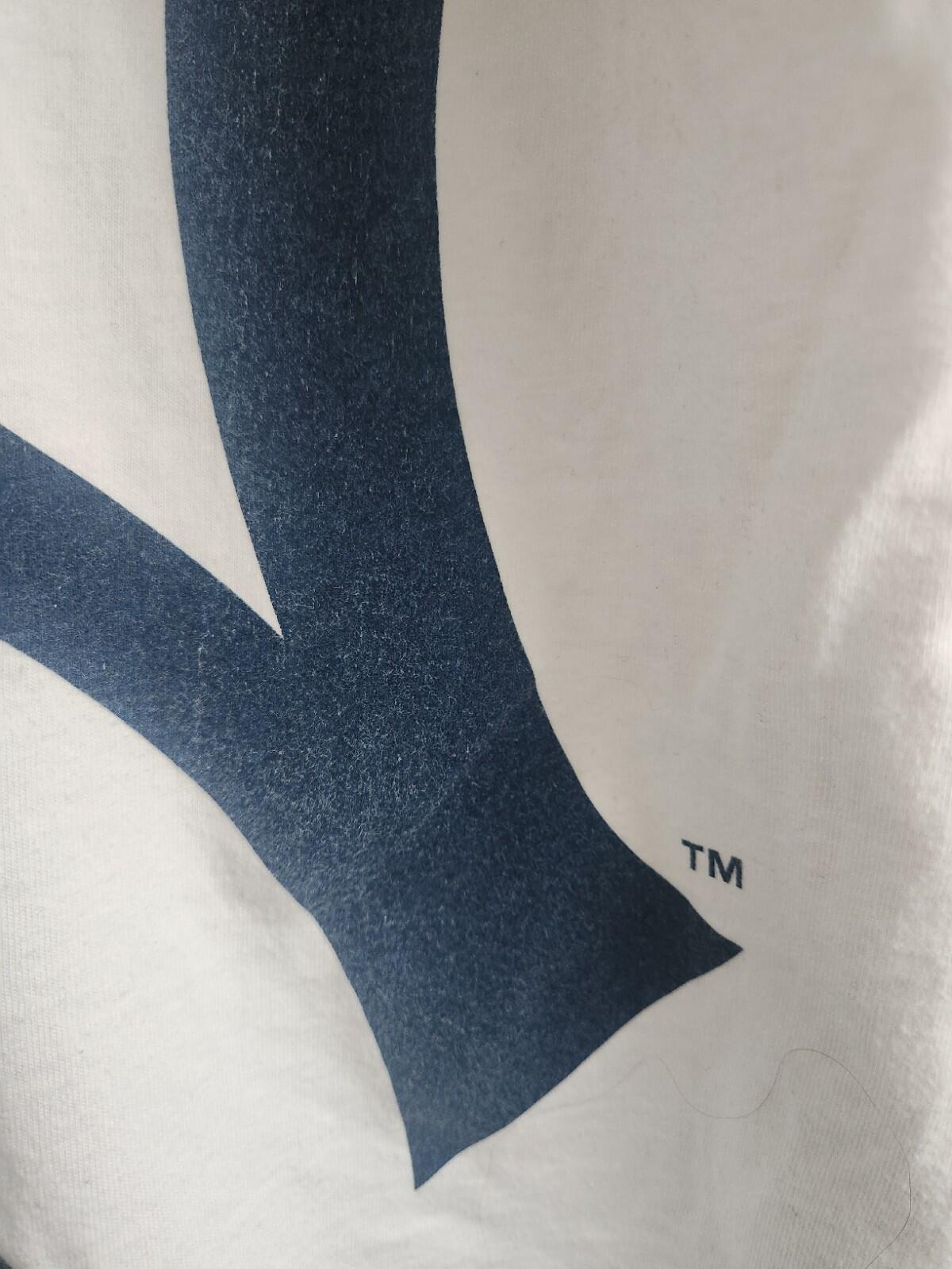 SS15 Supreme New York Yankees Box Logo white tee size M Medium T-shirt Baseball