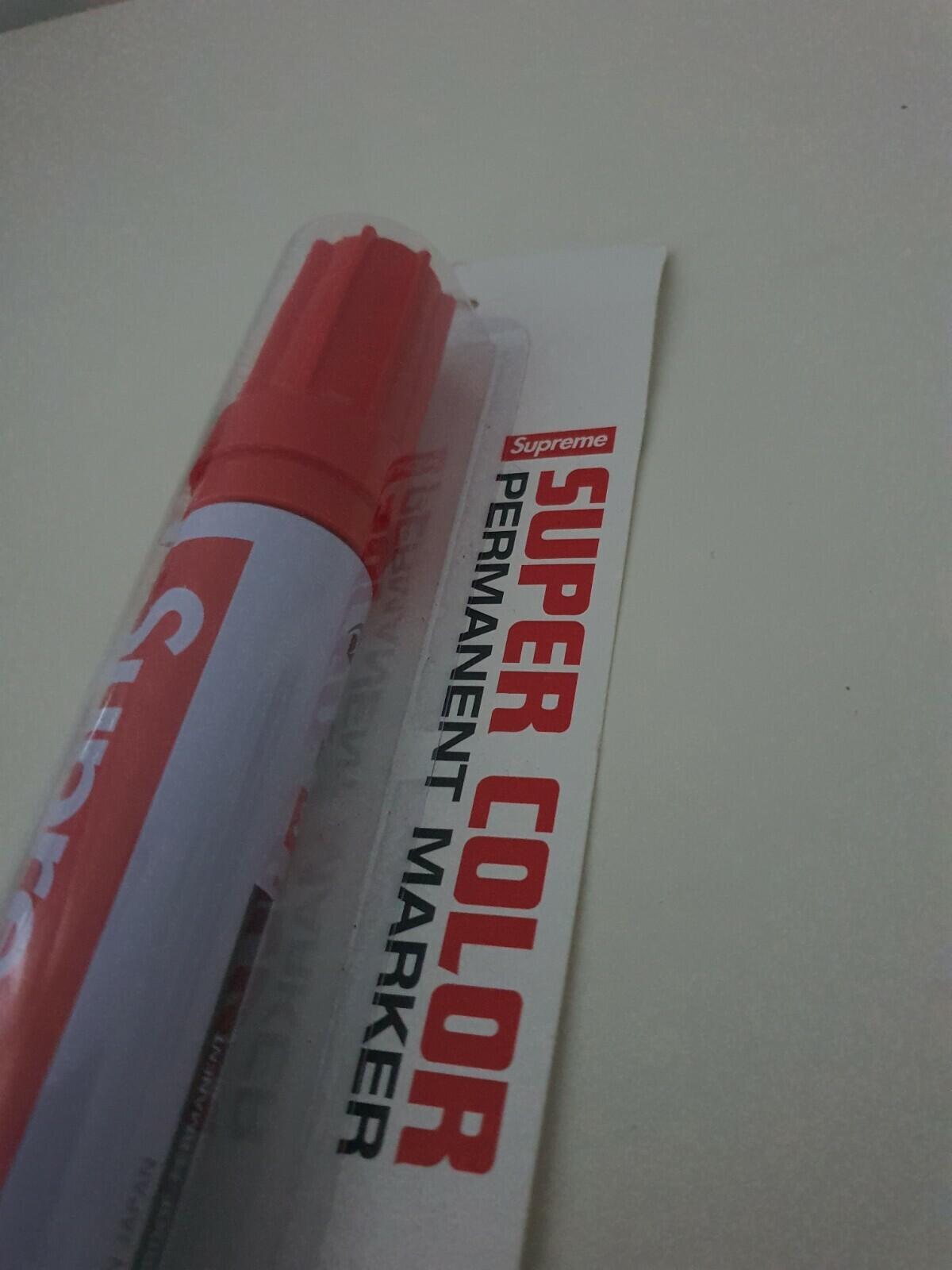 FW18 Supreme Pilot Marker super color permanent marker red New Accessory