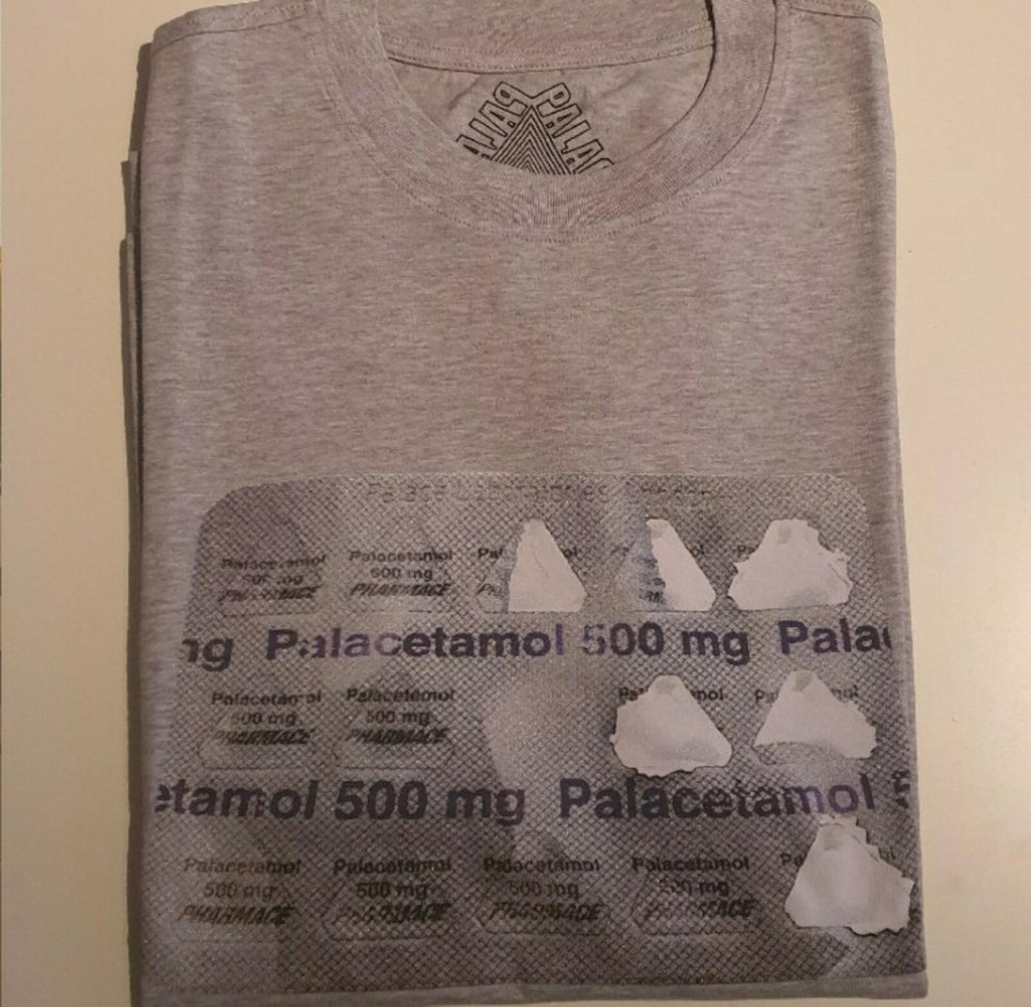 AW17 Palace Palacetamol tee size S grey T-shirt