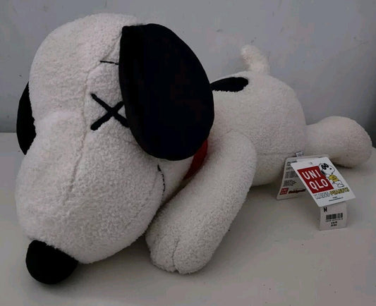 KAWS x UNIQLO x Peanuts Snoopy Plush Toy (Medium) from 2017 dog New White