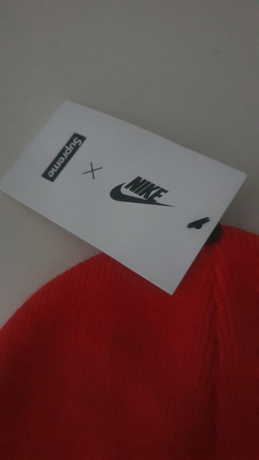 SS21 Supreme x Nike Snakeskin Beanie Red
