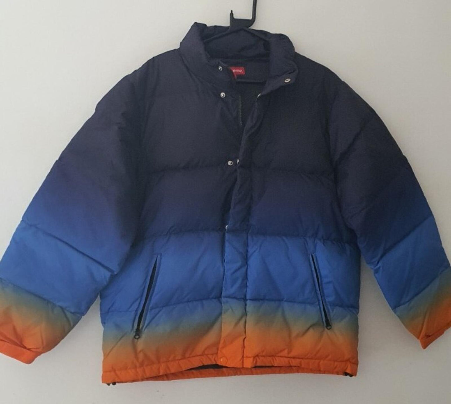 Chaqueta acolchada SS18 Supreme Gradient Puffy grande resistente al agua azul marino plumón de pato