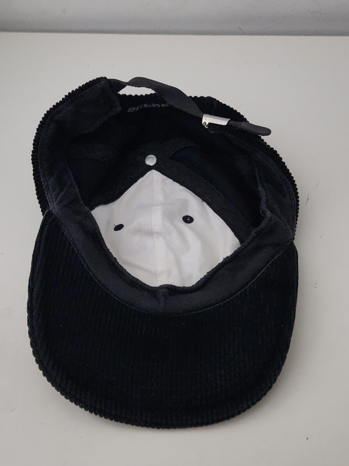 Gorra Supreme de 6 paneles con logo S de pana negra SS17