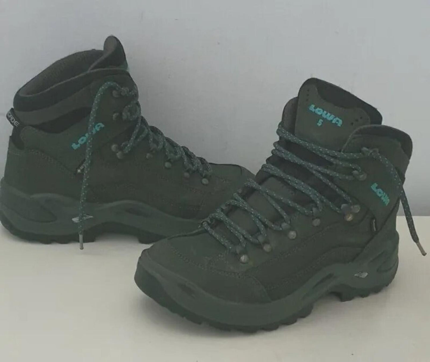 LOWA Renegade GTX Mid Ws S (narrow) £215 womens Hiking Boots US 8.5 UK 6.5 EU 40