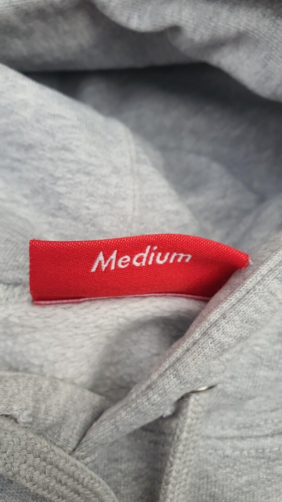 FW18 Supreme Text Stripe Kapuzenpullover Grau Gr. M