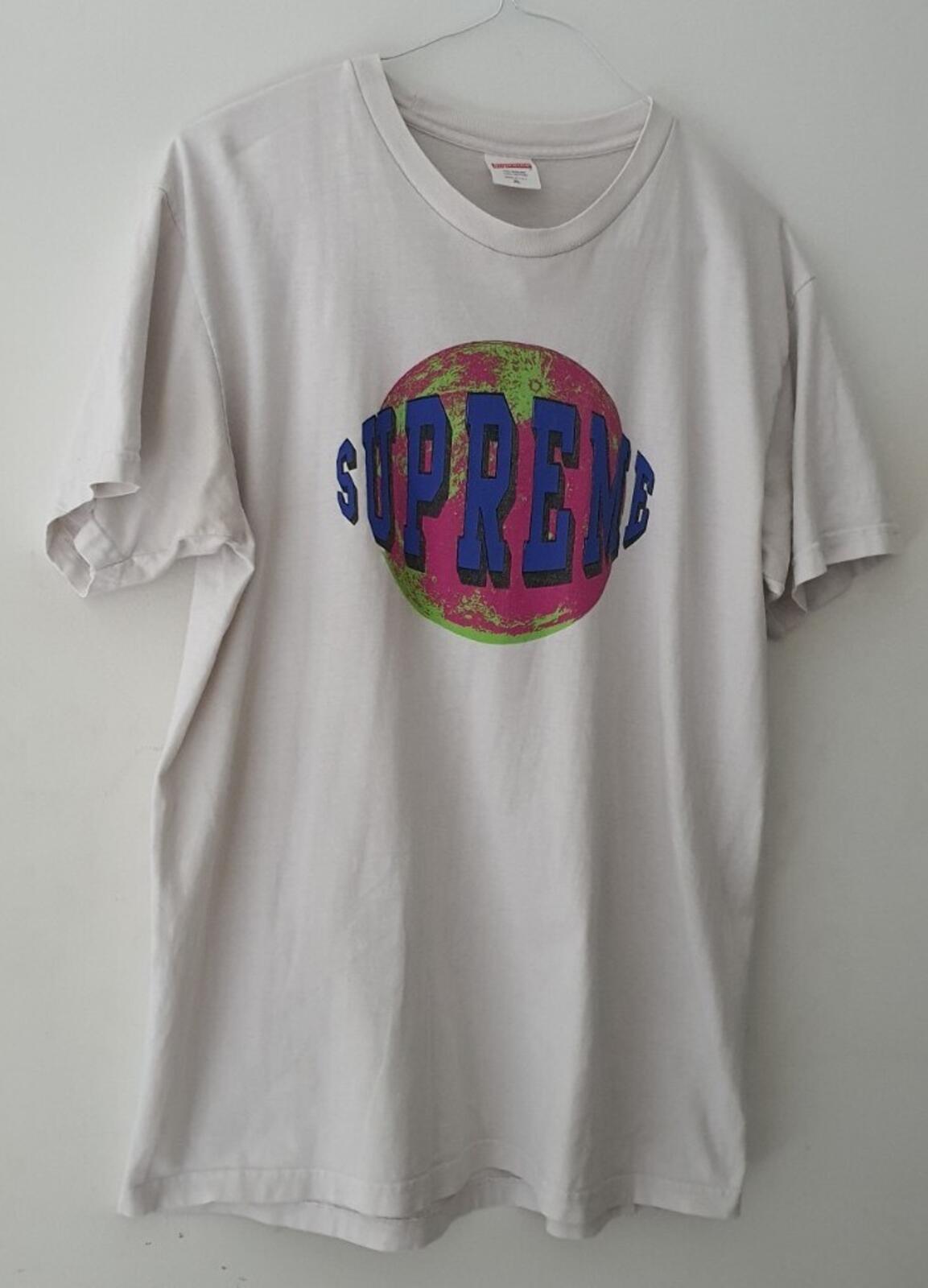 FW15 Supreme Lunar white tee size XL T-shirt planet Rare 2015 Vintage