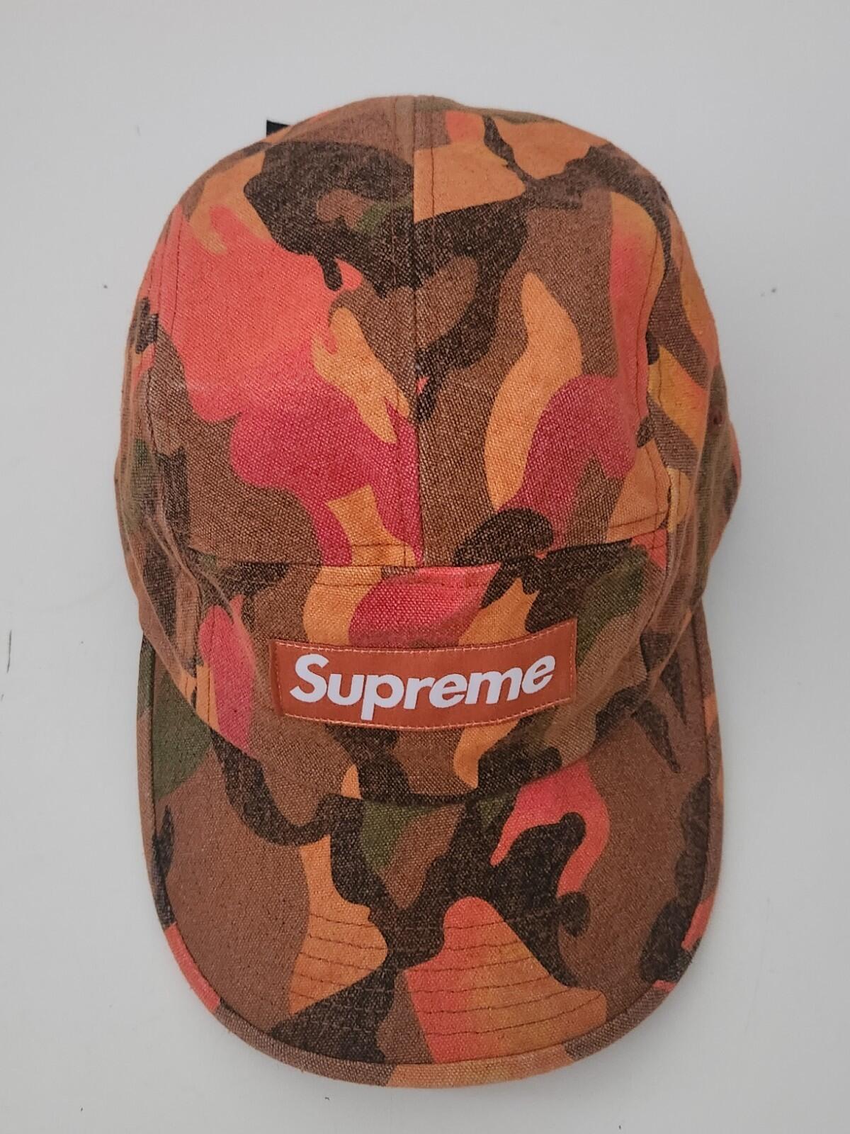 Gorra de campamento de lona lavada Supreme SS24 color naranja camuflaje