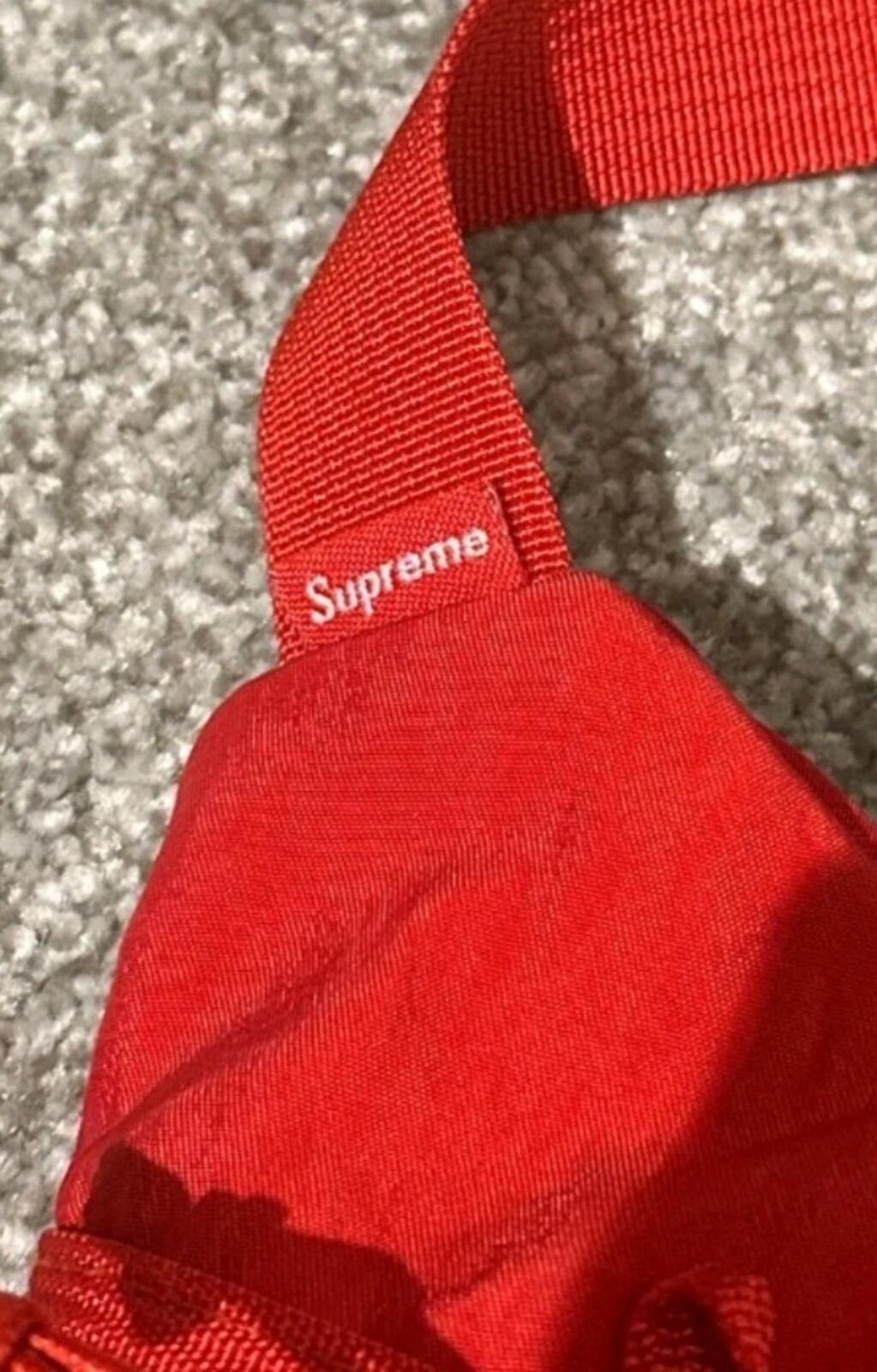 FW20 Supreme Sling Bag Rojo Oscuro