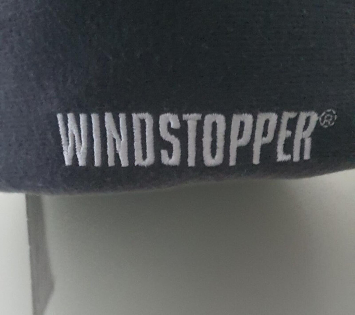 FW20 Supreme Windstopper Earflap Box Logo New Era size 7 1/8 Gore-Tex cap hat