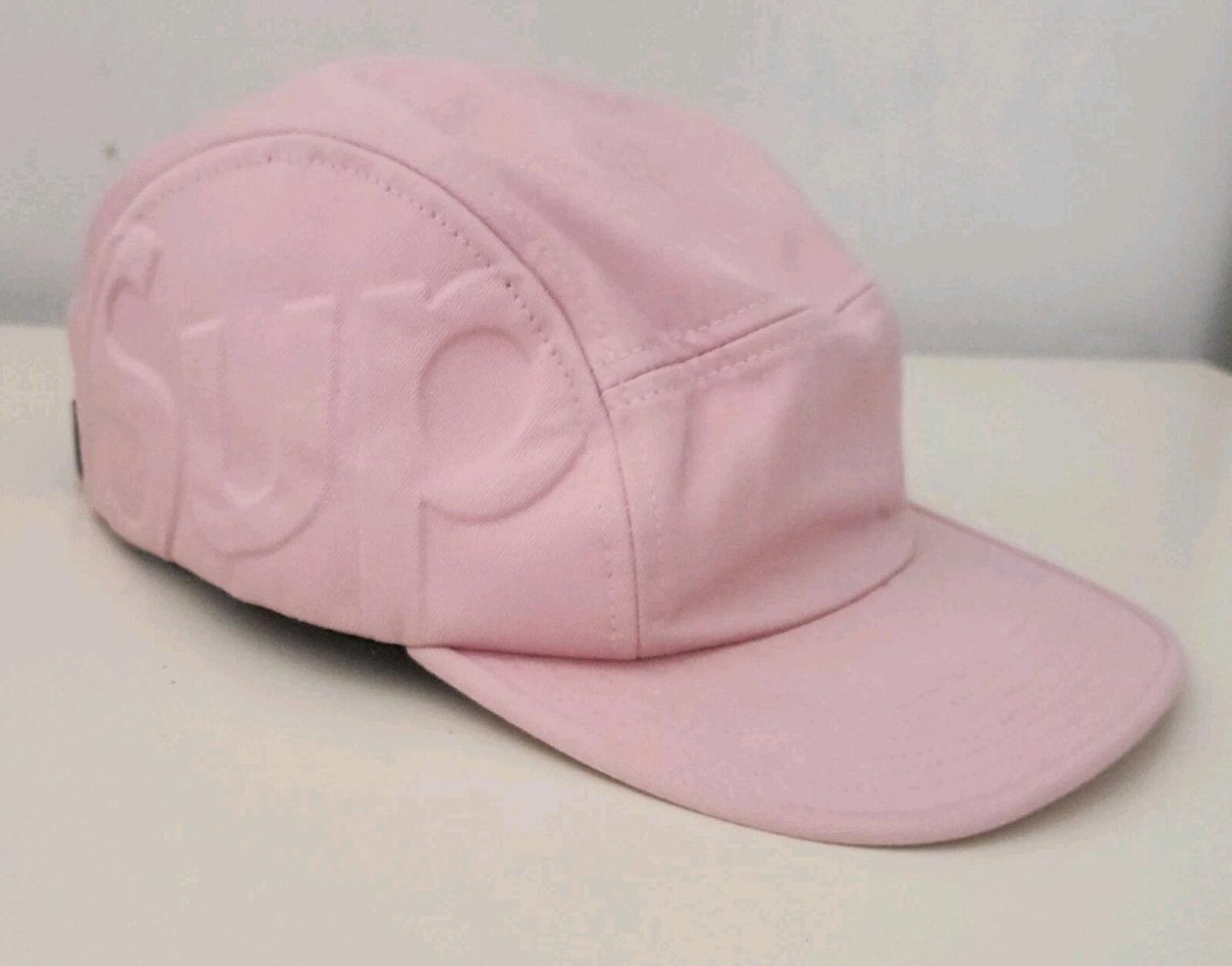 Gorra FW16 Supreme Raised Sup Camp rosa