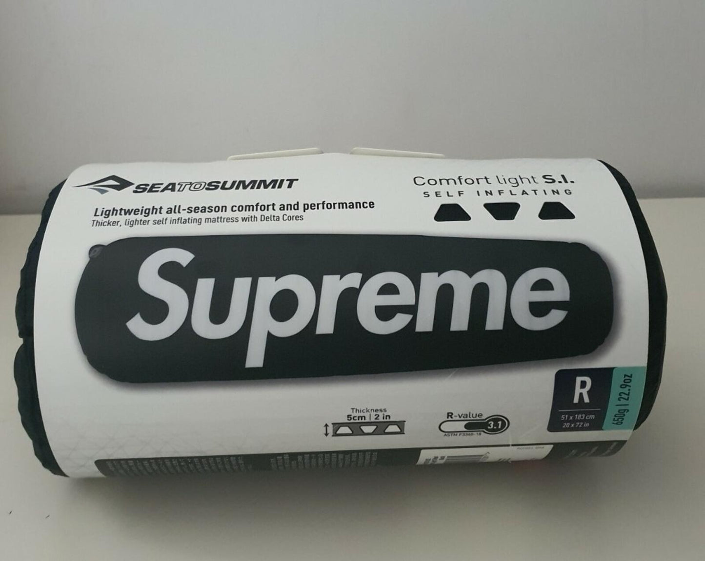 SS21 Supreme Sea to summit self inflating sleeping mat black New Accessory