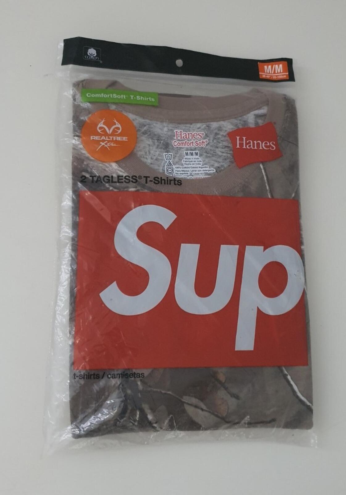 FW17 Supreme Hanes Realtree Tagless Tees (2 pack) size M medium New And Unopened