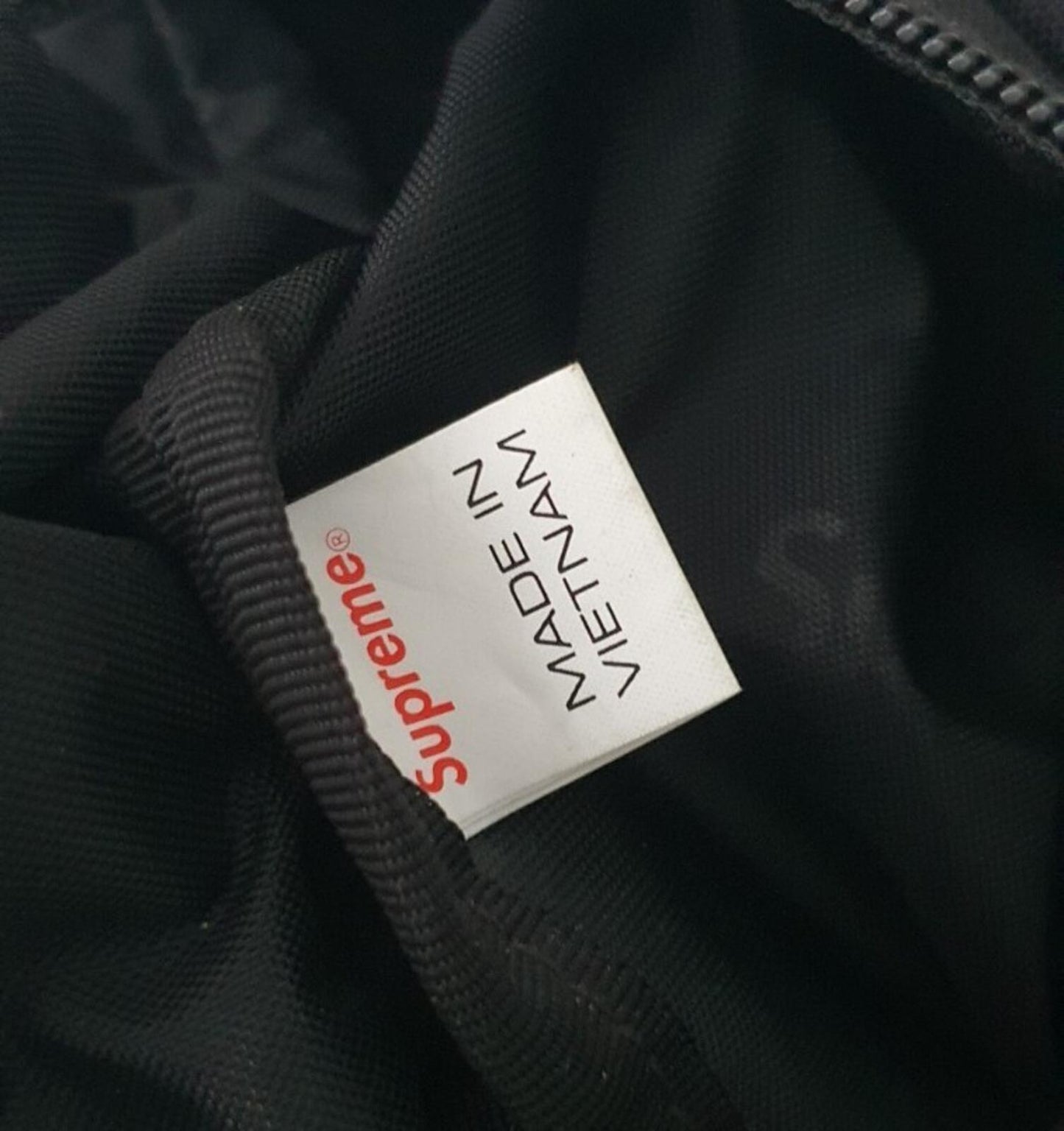 SS21 Supreme Vampire Boy schwarze Gürteltasche Wasserabweisend Artwork von Sean Cliver