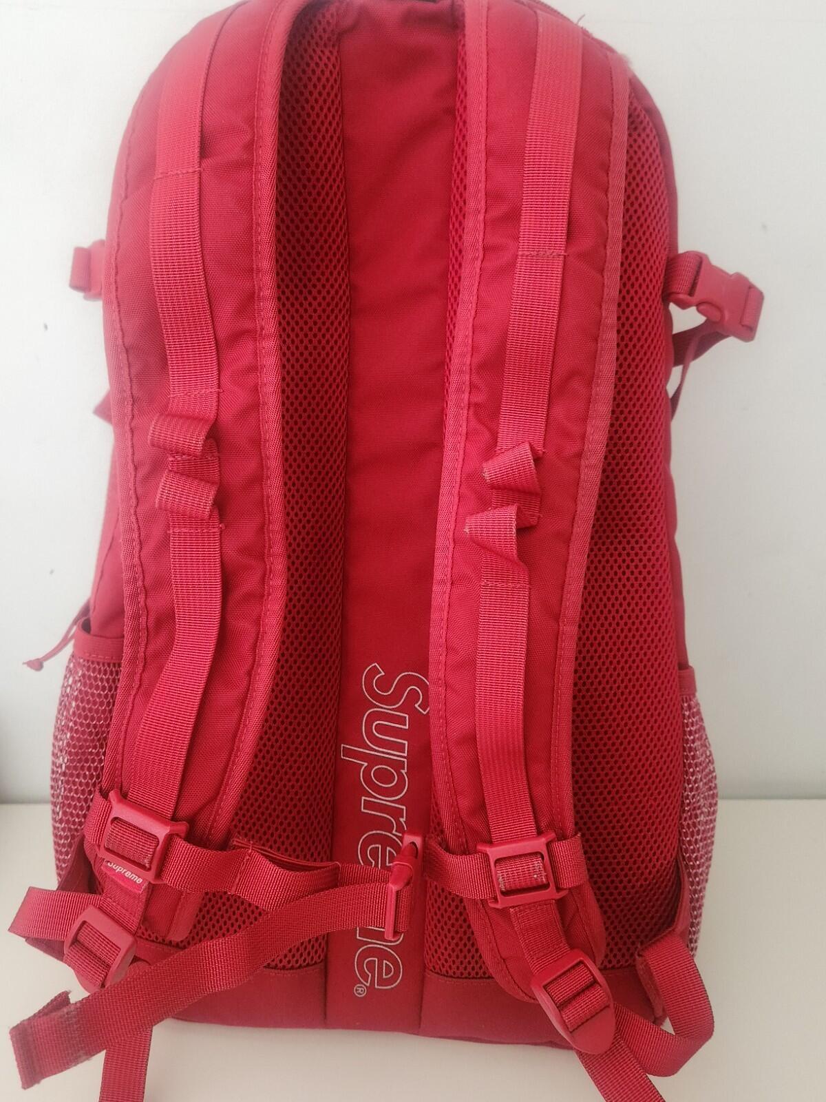 SS20 Supreme Rucksack Netztasche Dunkelrot