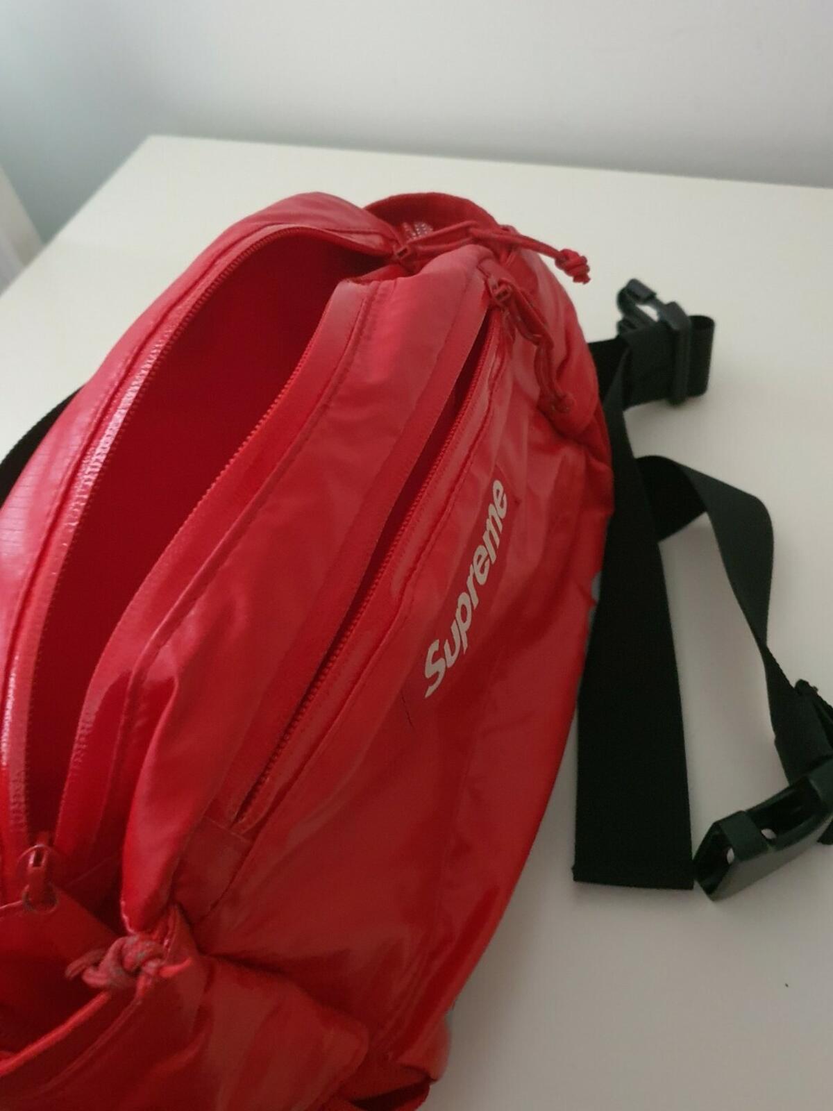 FW17 Supreme rote Gürteltasche Cordura Stoff reflektierender Schriftzug Hüfttasche