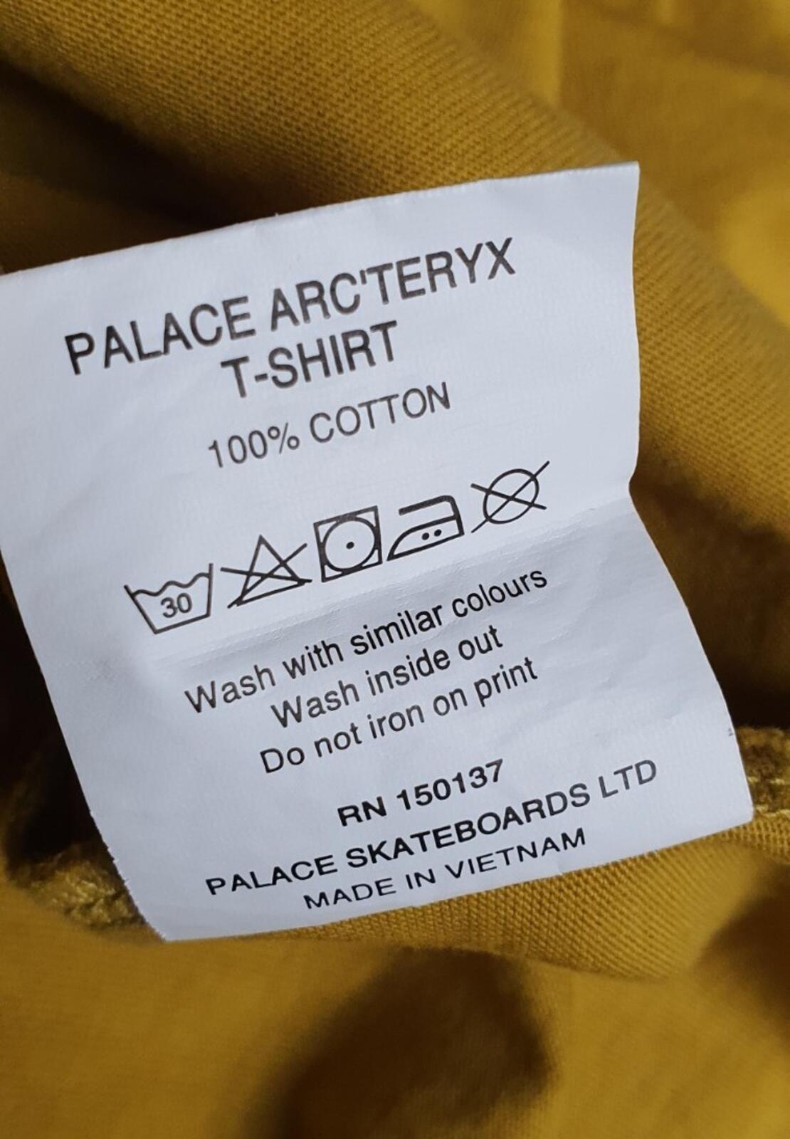 FW20 Palace x Arc'teryx tee size S small gold T-shirt reflective triferg yellow