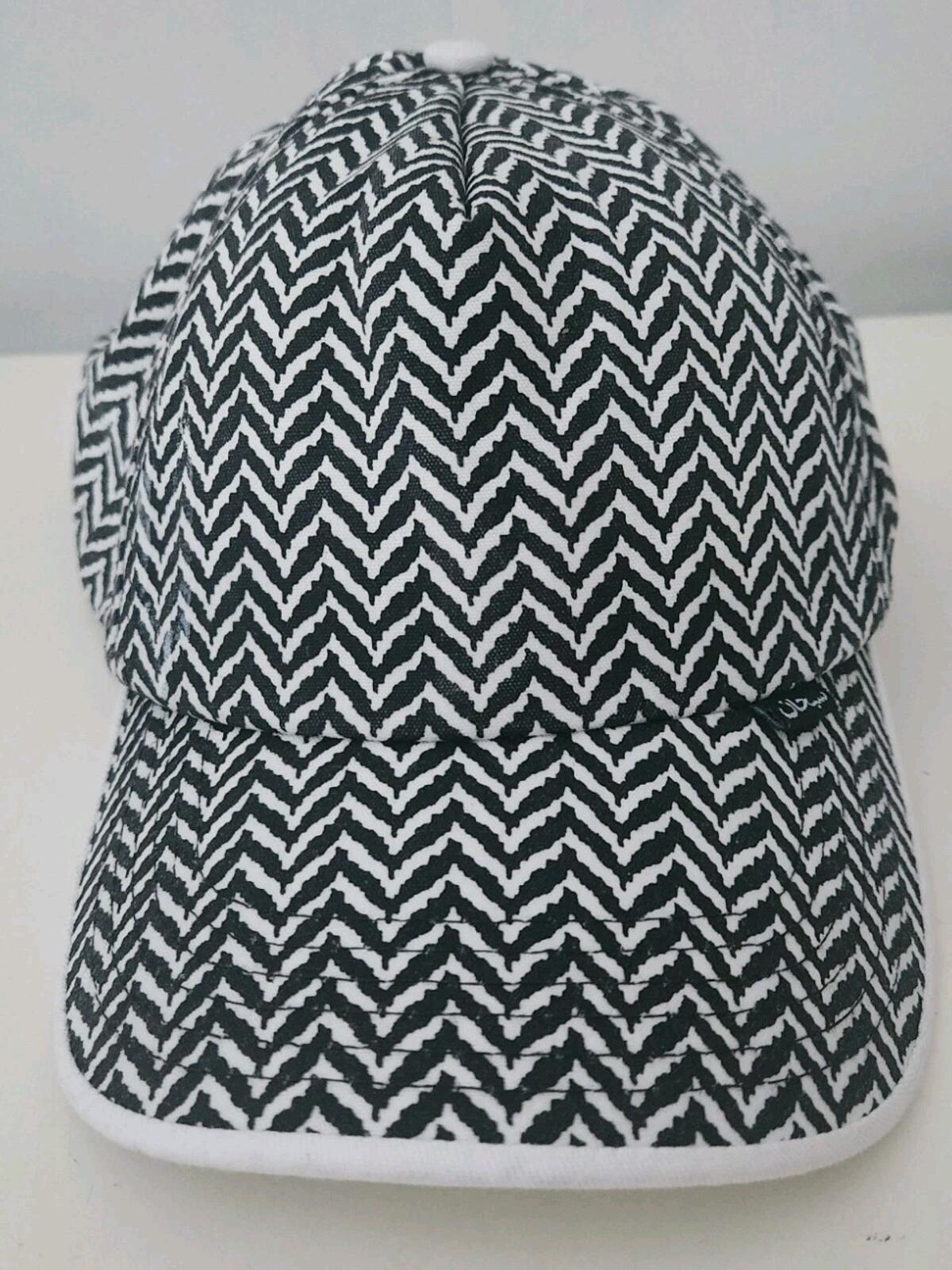 2005 Supreme Arabic Logo 5-panel White Black Hat Very Rare Vintage Grail Cap