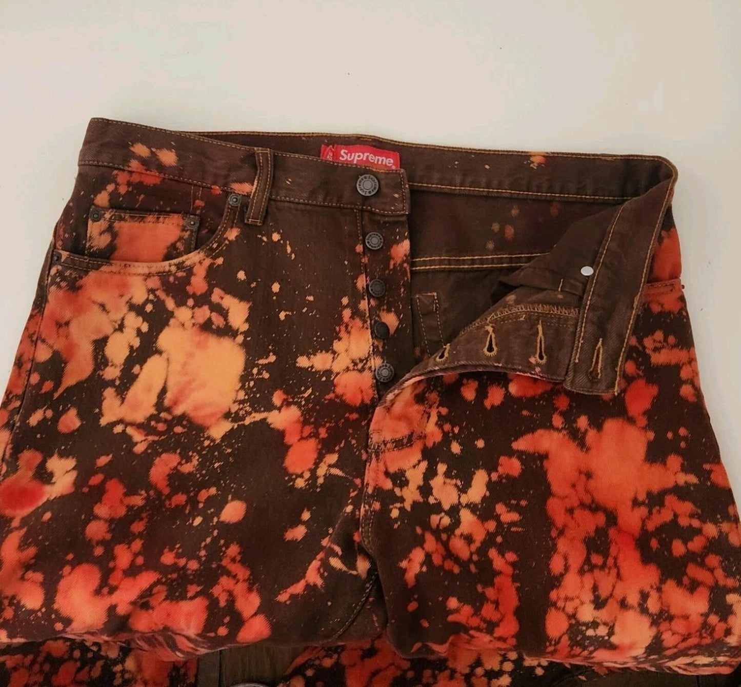 FW21 Supreme regular jean size 32 W32 L32 Bleached Red
