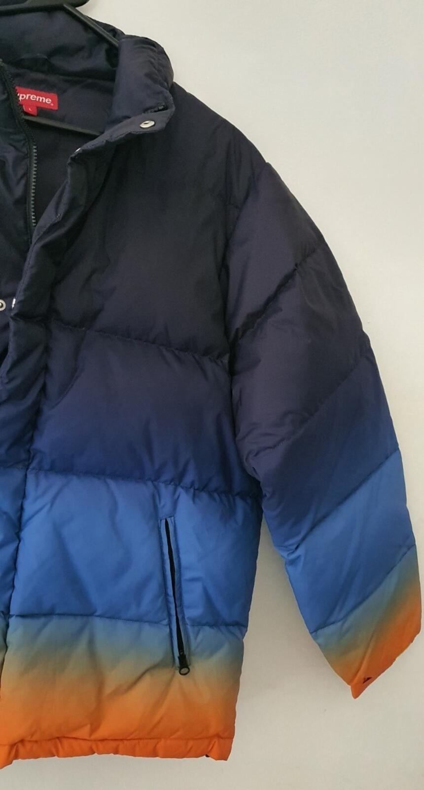 Chaqueta acolchada SS18 Supreme Gradient Puffy grande resistente al agua azul marino plumón de pato