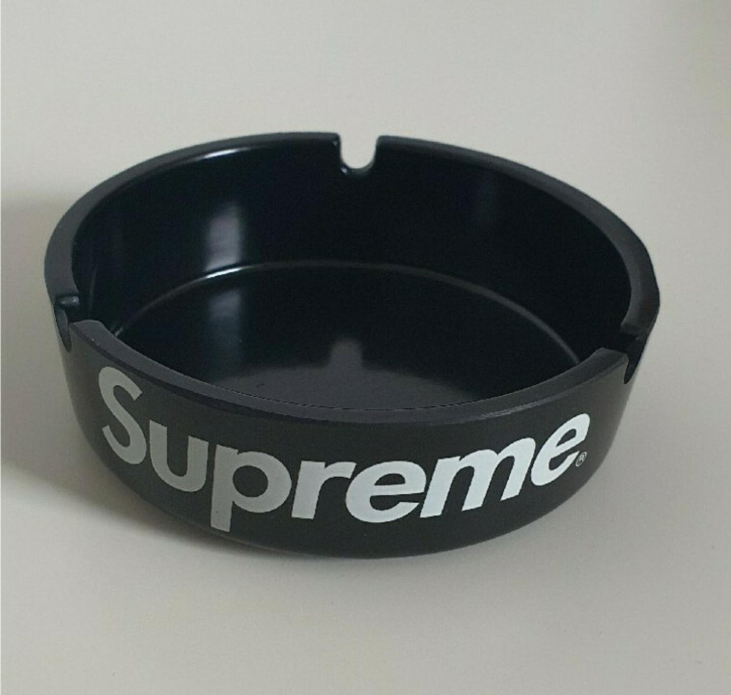 SS08 Supreme black plastic ashtray vintage from 2008 Very Rare