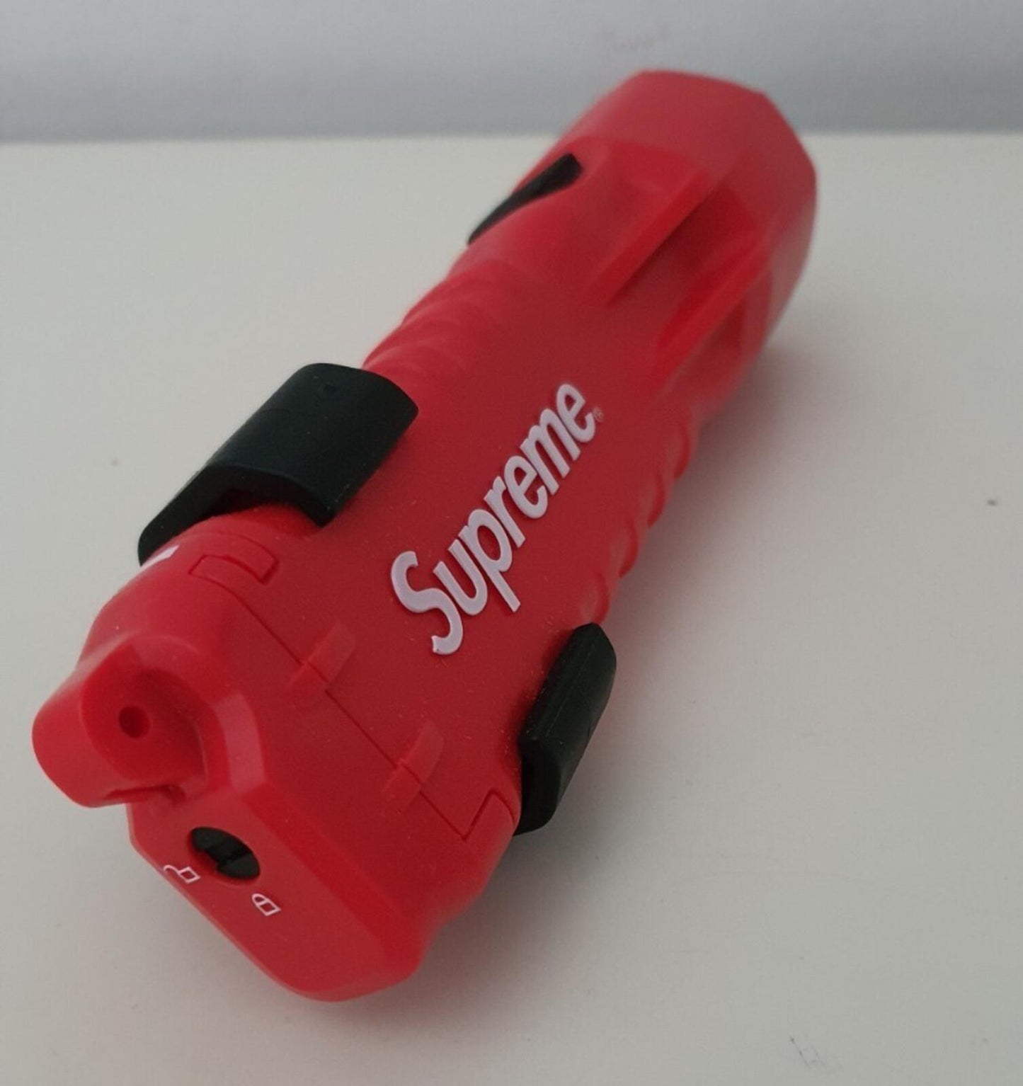 SS19 Supreme x Pelican 3310PL flashlight red torch