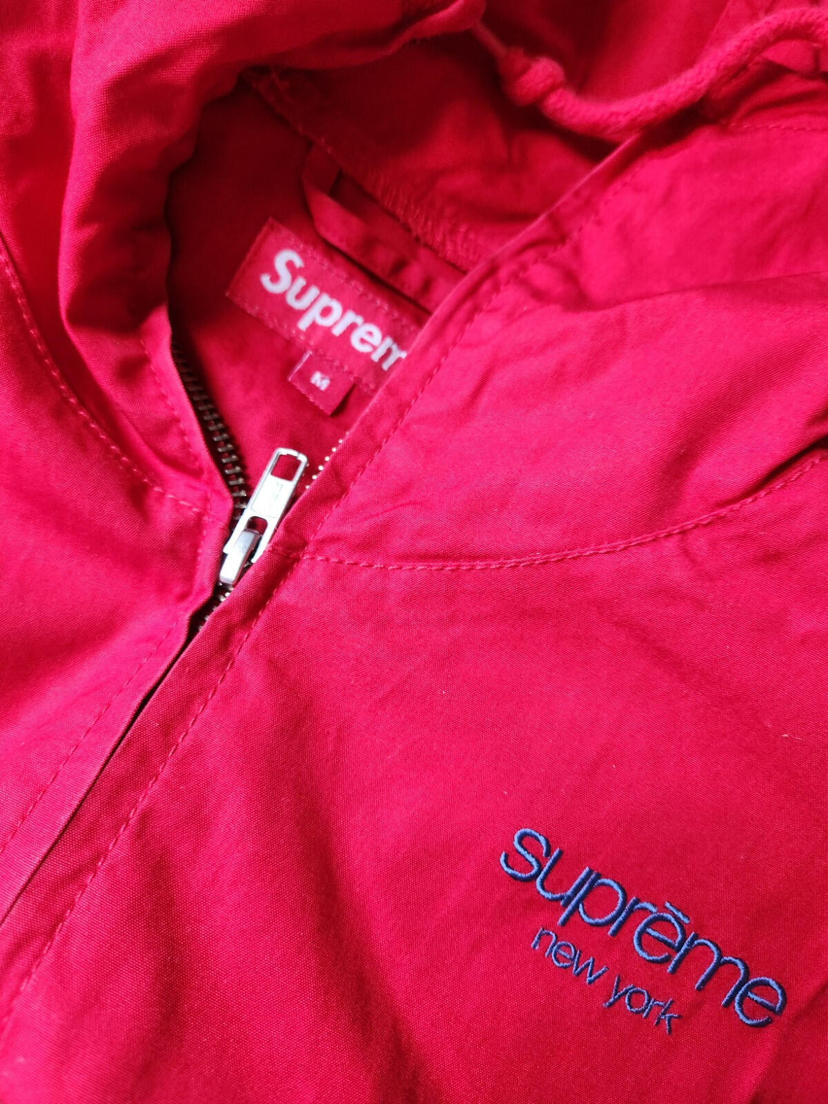 SS18 Supreme cotton hooded raglan jacket Size M Medium red water resistant