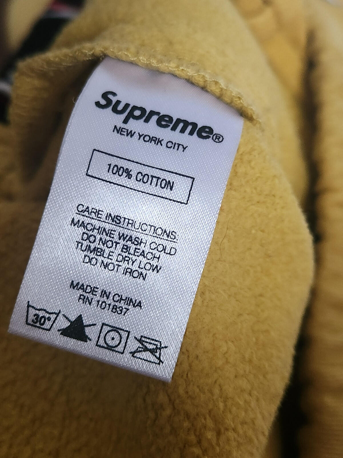 Pantalón de chándal FW19 Supreme Text Rib Mostaza Talla M