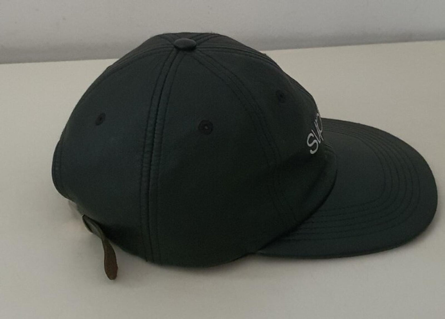 Gorra de 6 paneles FW16 Supreme Leather Classic Logo negra rara