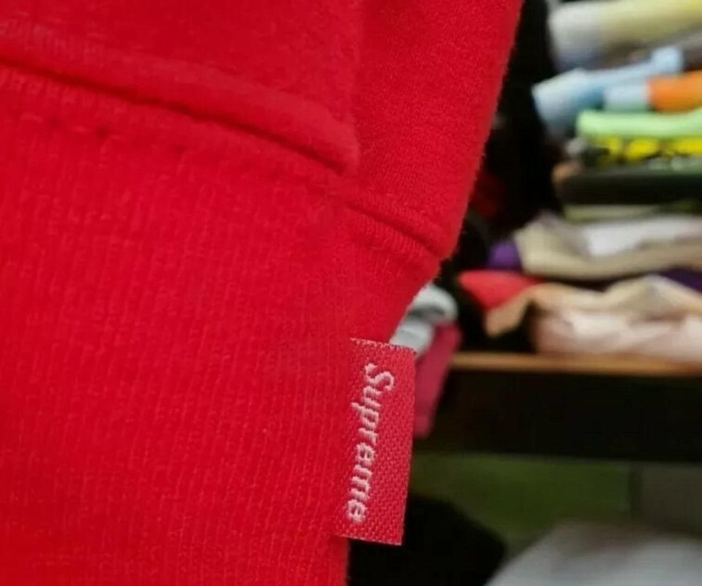 FW20 Supreme Shop New York City red hooded sweatshirt size L large hoodie
