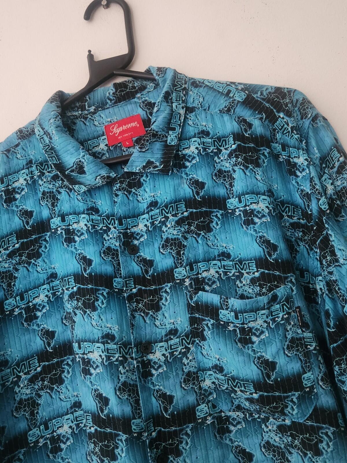 SS18 Supreme World Famous Rayon Shirt Blue Cyan Size L