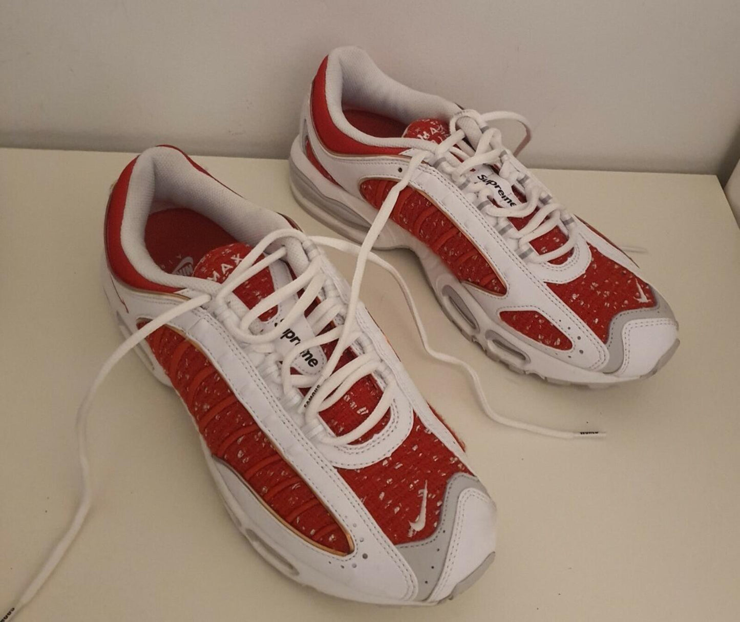SS19 Supreme x Nike Air Tailwind 4 US 9.5 UK 8.5  EU 43 white lot