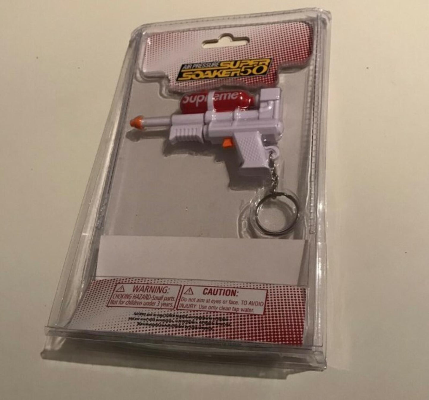 SS19 Supreme Worlds Smallest Mini Super Soaker 50 Schlüsselanhänger Neu und Ungeöffnet
