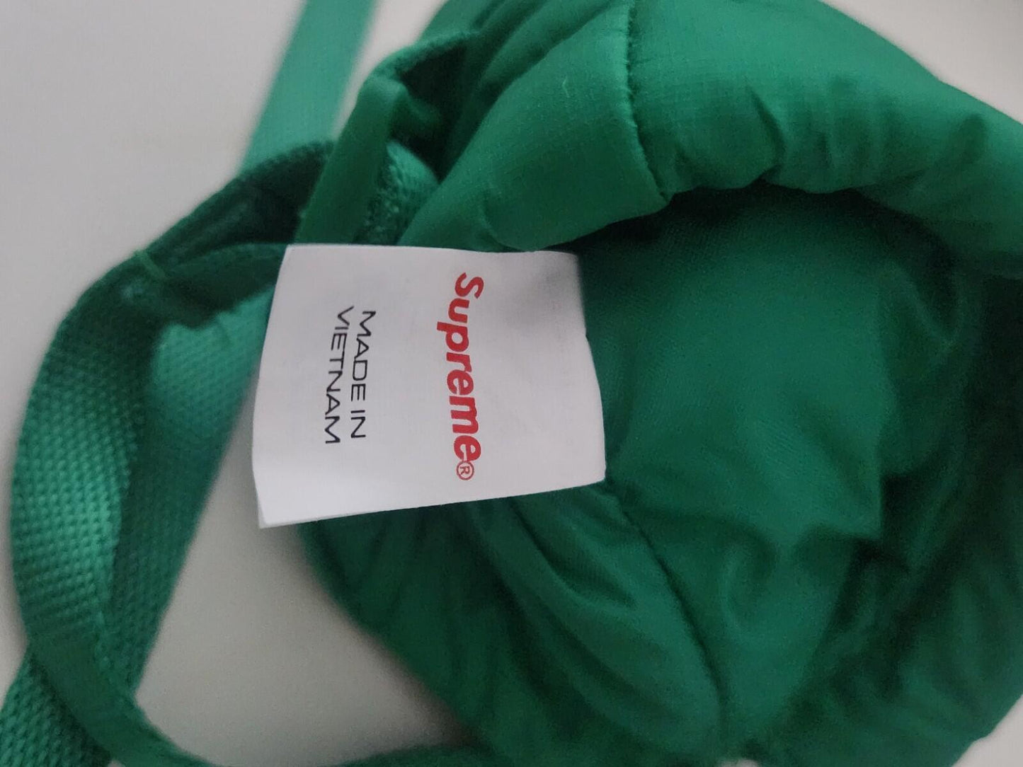 FW22 Supreme Puffer Neck Pouch Bag Green Water Resistant Mobile Phone