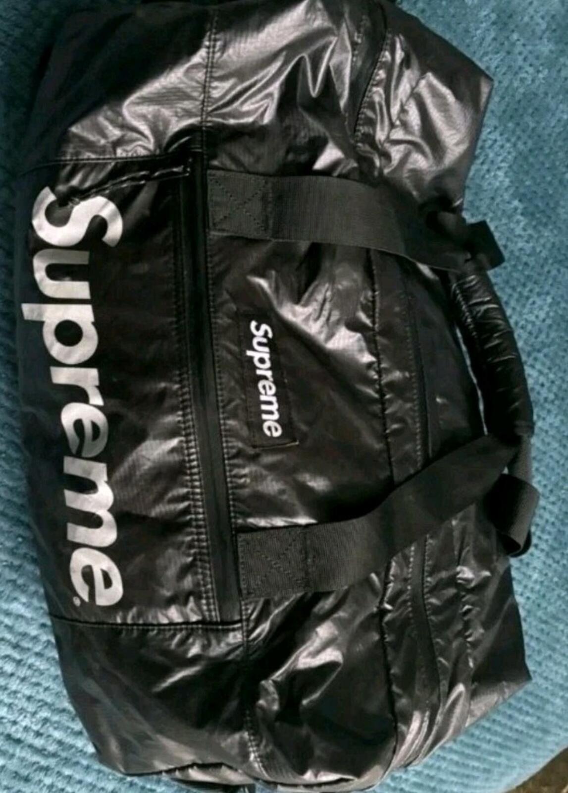 FW17 Supreme Bolsa de lona de tela Cordura con logotipo de caja, texto reflectante, bolsa de viaje negra
