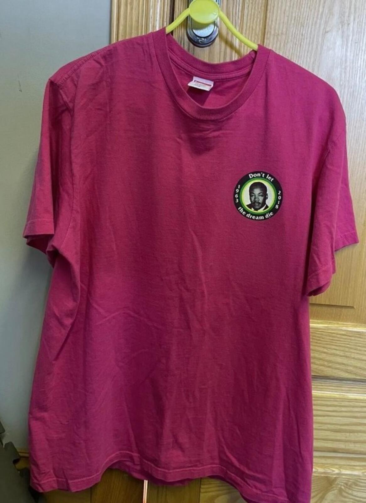 SS18 Supreme Martin Luther King MLK tee magenta T-shirt M