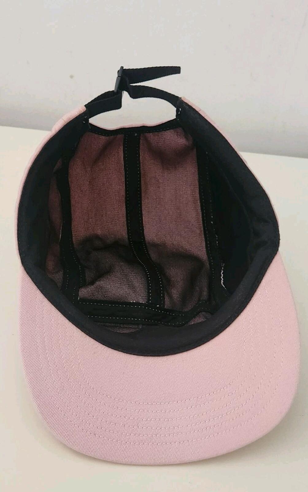 Gorra FW16 Supreme Raised Sup Camp rosa