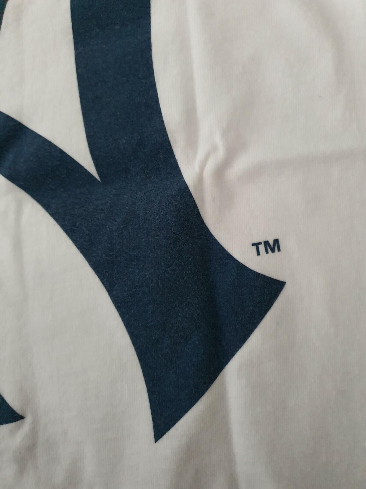 SS15 Supreme New York Yankees Box Logo Tee White Size S