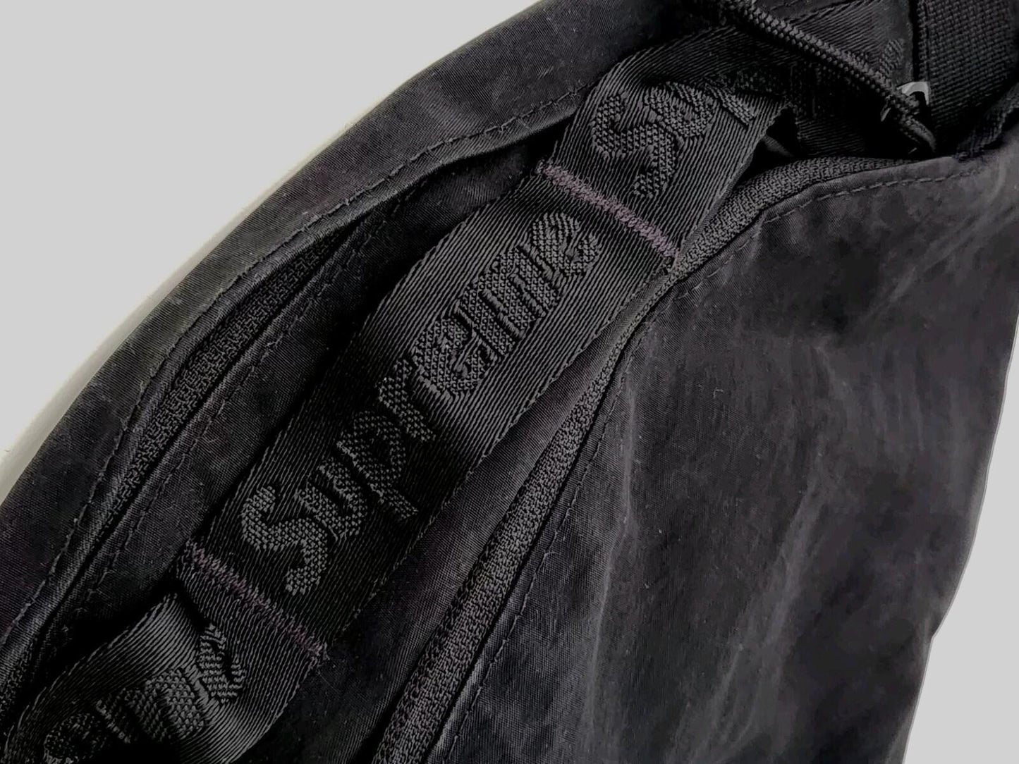 FW20 Supreme Sling Bag Black Backpack Waist Shoulder Bag Water Resistant 4L
