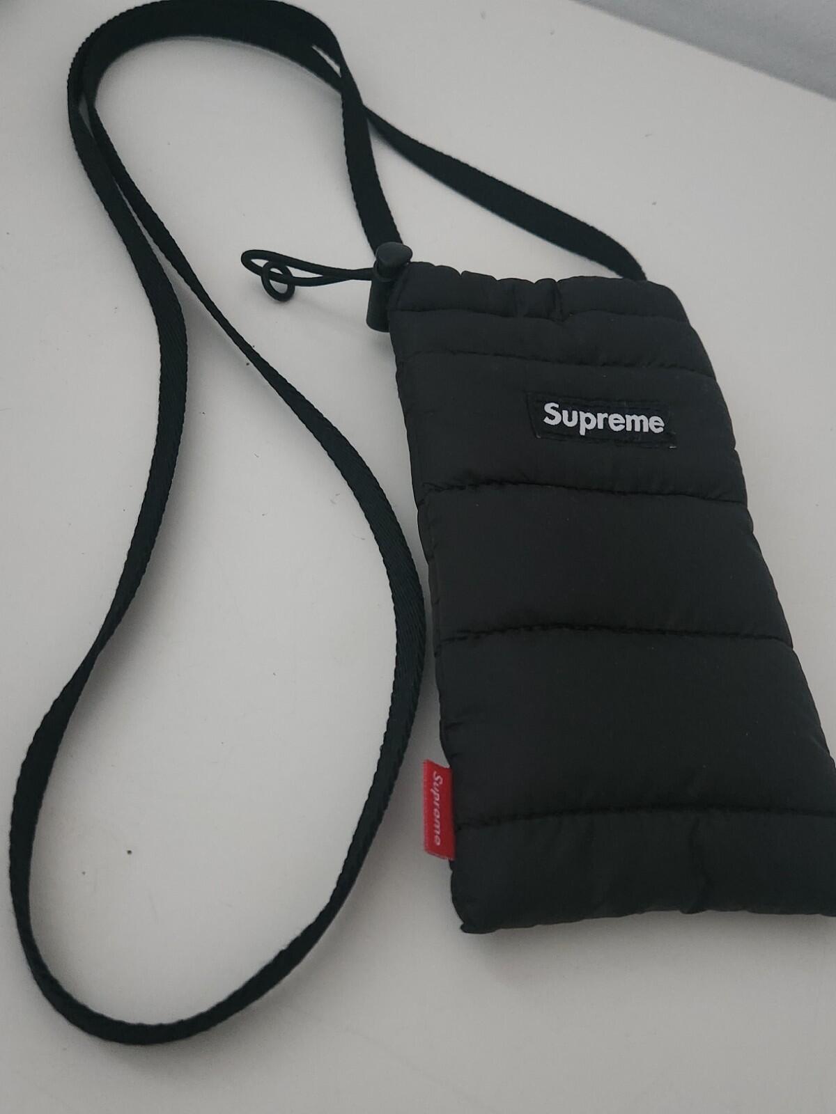 FW22 Supreme puffer neck pouch black water resistant bag Mobile Phone