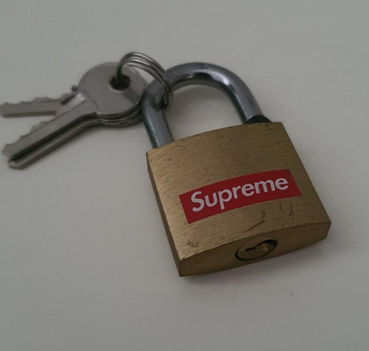 FW15 Supreme Mini-Vorhängeschloss aus Messing, goldfarbenes Schloss + 3 Schlüssel, kleines Box-Logo, seltenes Accessoire