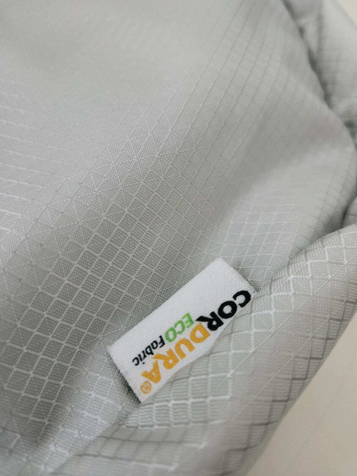 SS22 Supreme kleine Umhängetasche Silber Wasserabweisendes Blue Box Logo