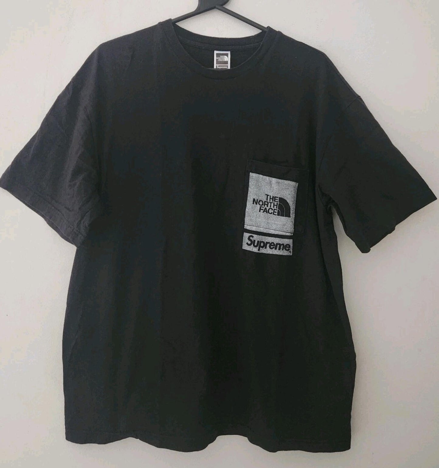 SS23 Supreme x The North Face Printed Pocket Tee size S Small Black T-shirt TNF