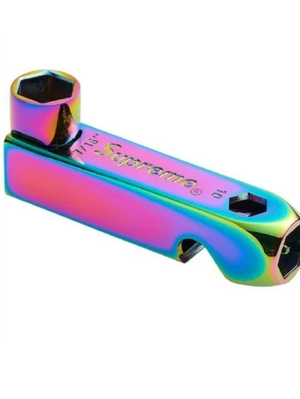 SS20 Llave de patín de tubería Supreme Skate Tool Accesorio iridiscente