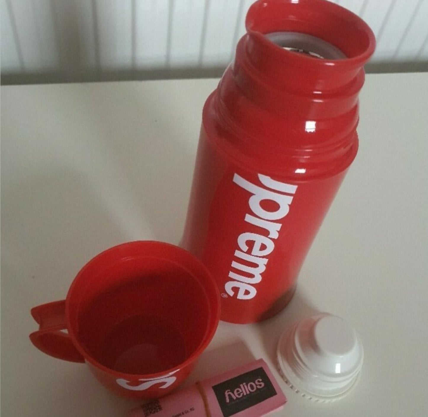 FW14 Supreme x Helios Thermos-Logo-Flasche hergestellt in Deutschland Seltenes Accessoire
