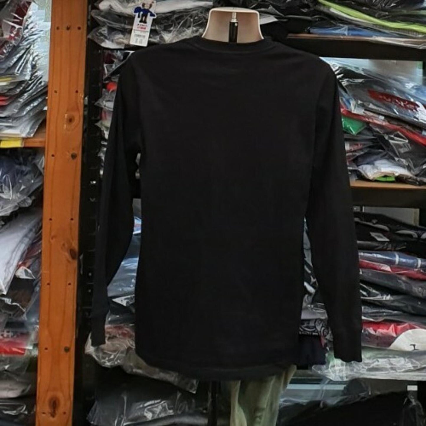 FW16 Supreme Gold Logo Top Black Size M